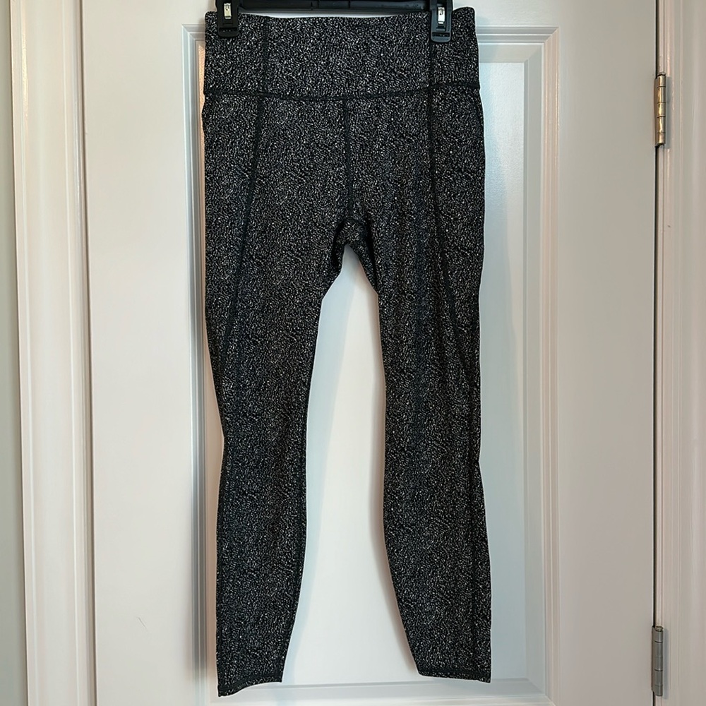 Athleta black and white leggings